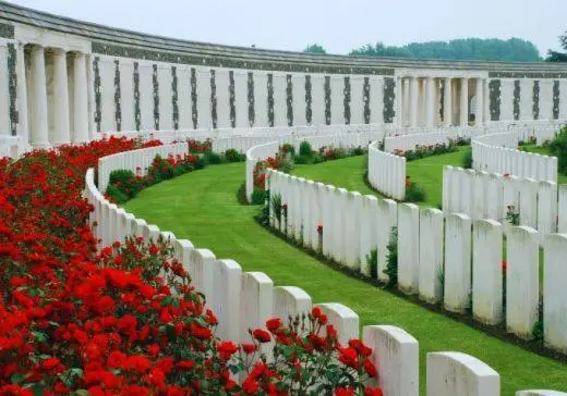 Battlefields - Belgium & the Somme school groups