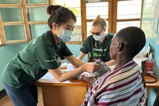 Tanzania Medicine school groups